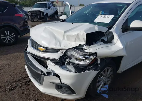 2017 Chevrolet Sonic Lt Auto из США, поврежденный, VIN 1G1JD5SB5H4137193